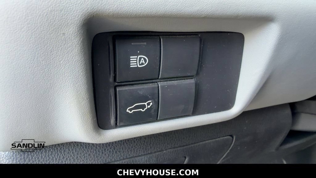 Used 2022 Toyota Highlander XLE FWD image 98