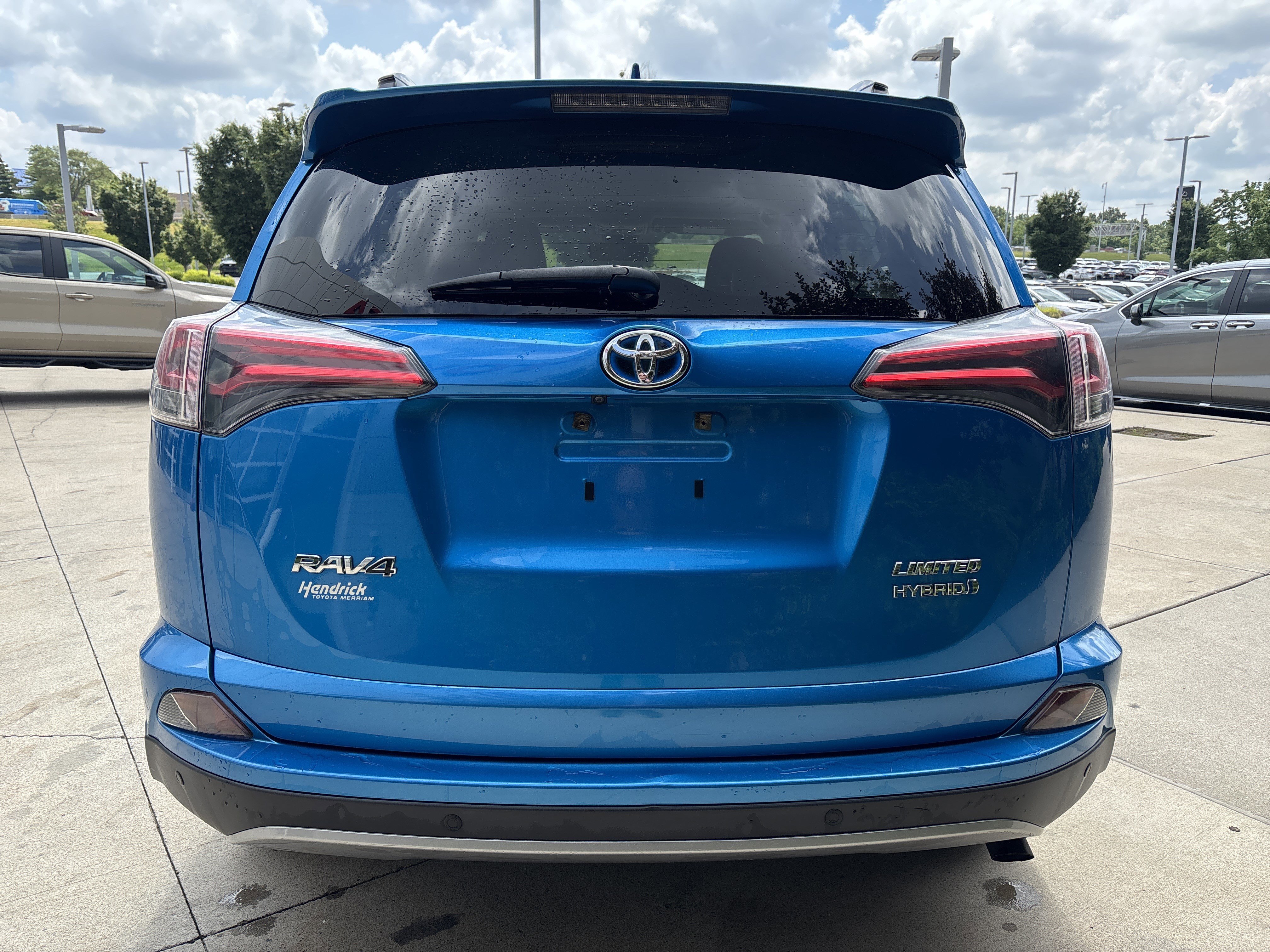Used 2017 Toyota RAV4 Limited w/ Advanced Technology Package AWD/4WD image 8