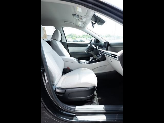 Used 2025 Hyundai Tucson SEL AWD/4WD image 19