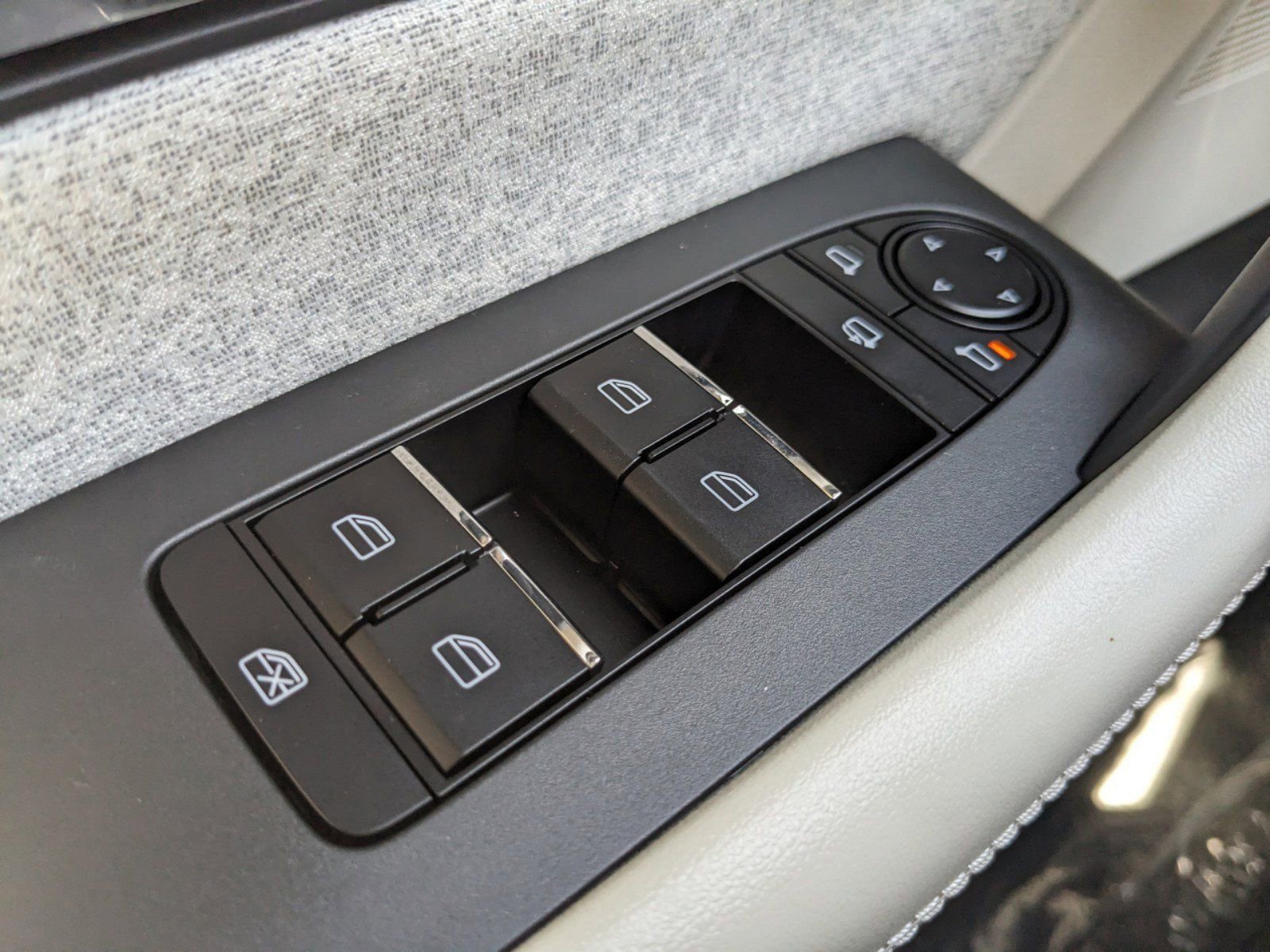 Certified 2025 MAZDA CX-90 3.3 Turbo S w/ Premium Plus image 23