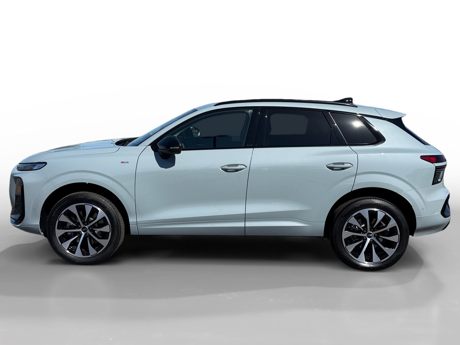 New 2026 Audi Q3 quattro 2.0T AWD/4WD image 2