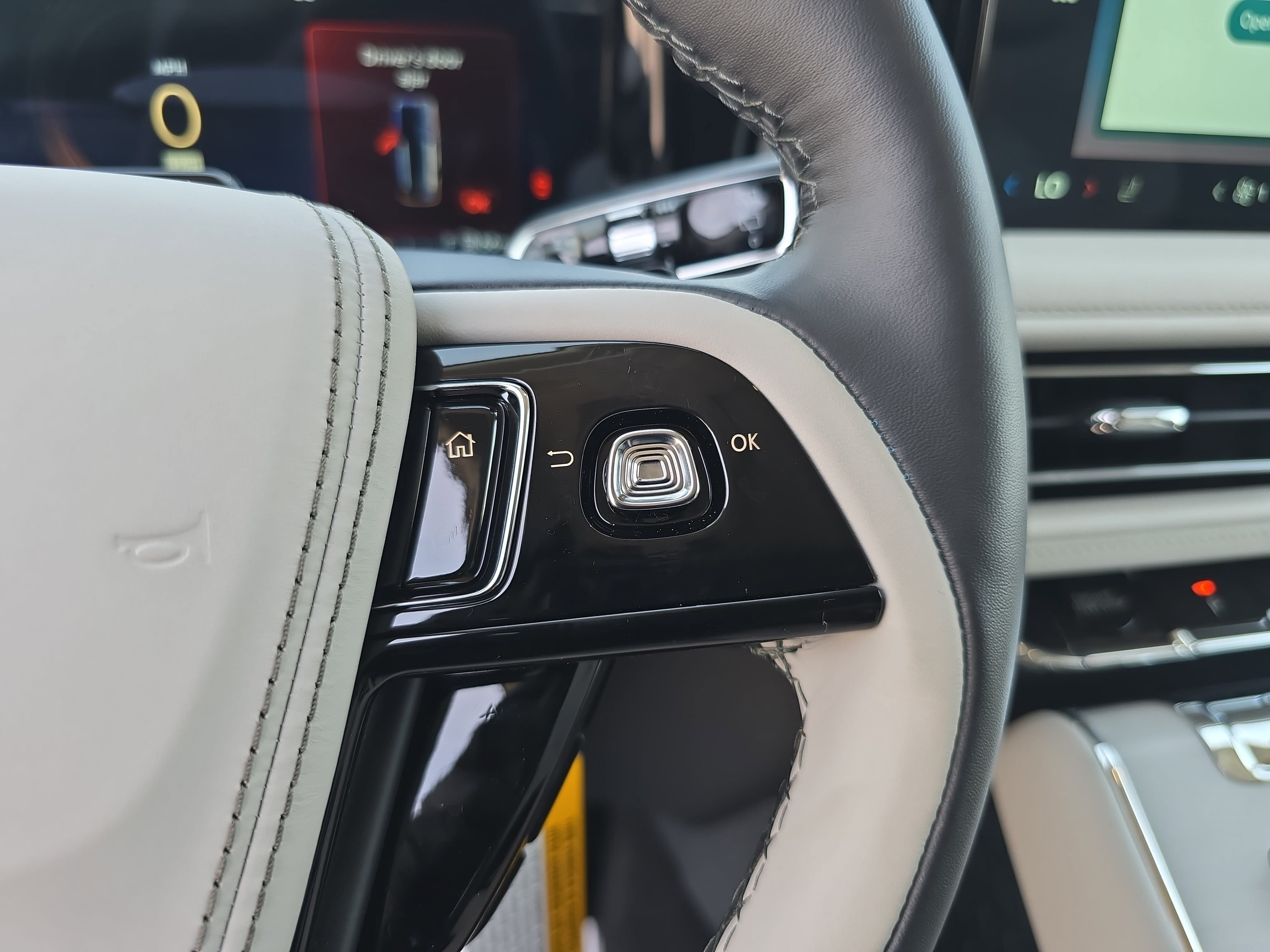 New 2026 Lincoln Aviator Reserve AWD/4WD image 18