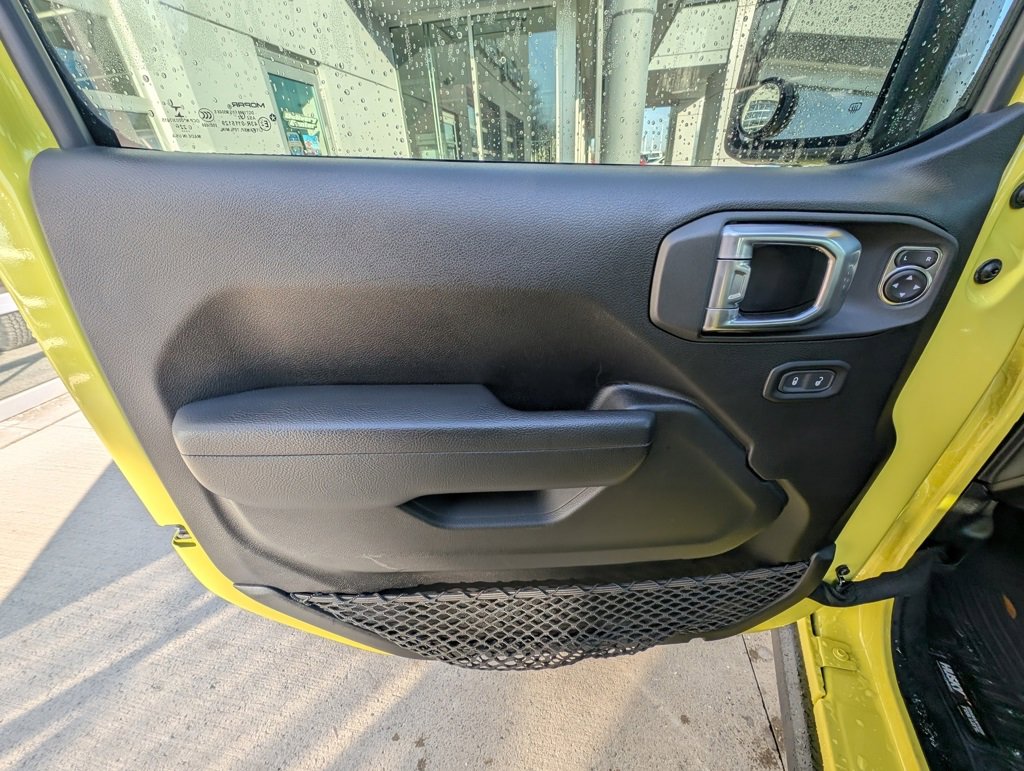 Used 2023 Jeep Wrangler Sport S image 42