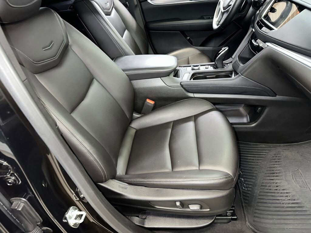 Certified 2024 Cadillac XT5 Luxury image 35