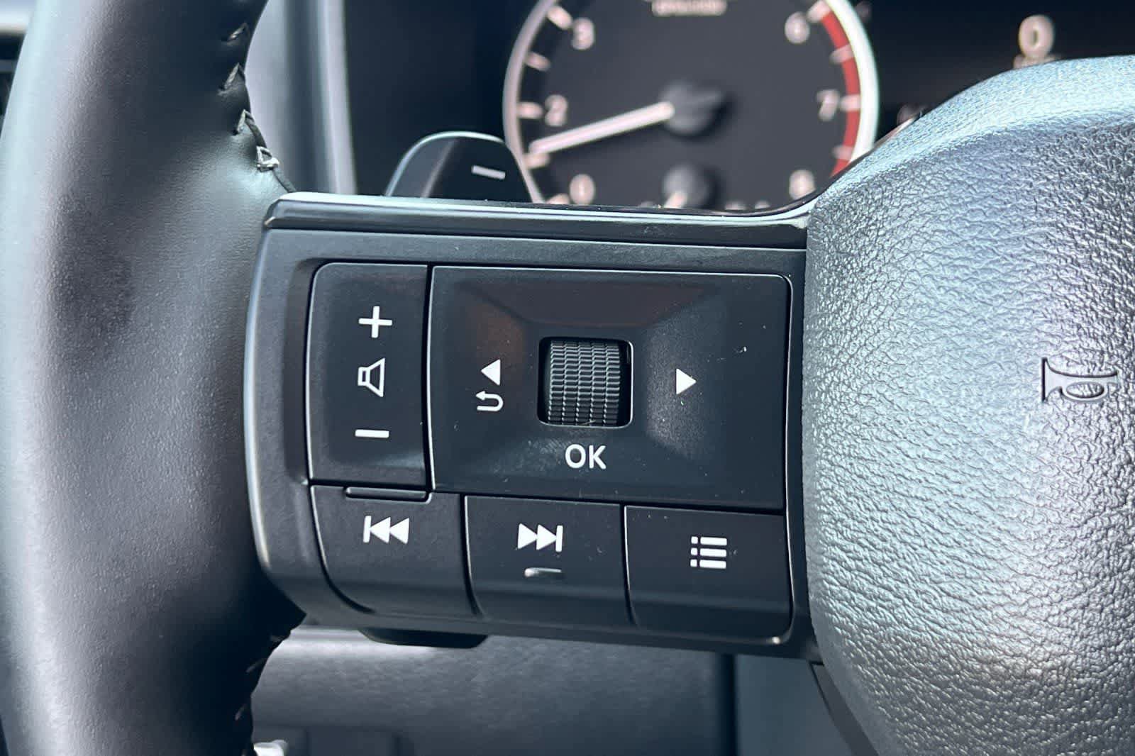 New 2026 Nissan Rogue SV image 30