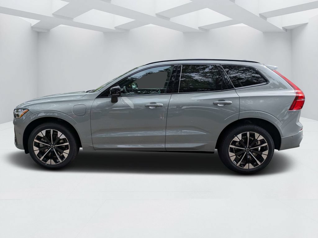 New 2026 Volvo XC60 T8 Plus w/ Protection Package Premier AWD/4WD image 6