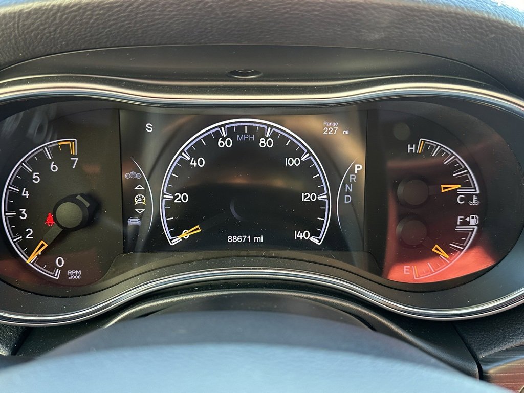 Used 2022 Jeep Grand Cherokee Laredo X image 22