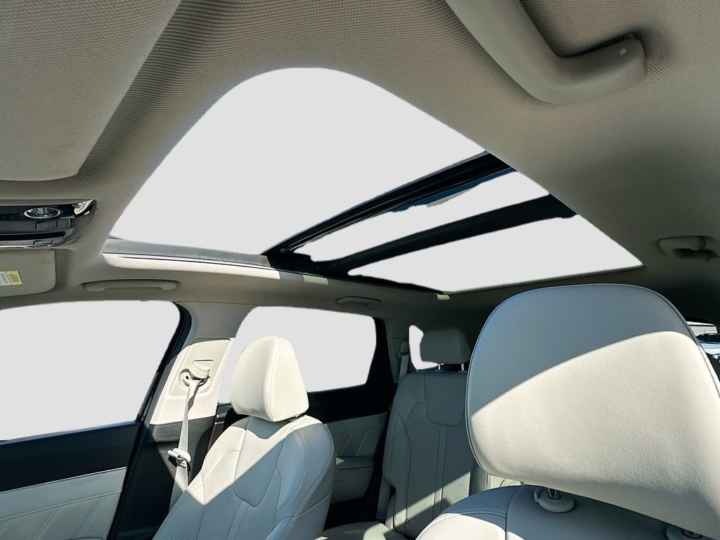 Certified 2024 Kia Sorento SX image 22