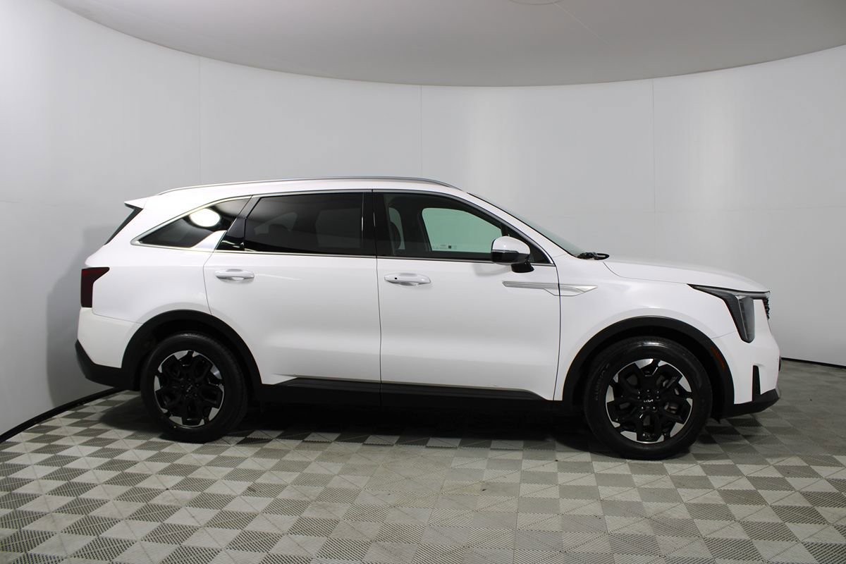 Used 2024 Kia Sorento S FWD image 18