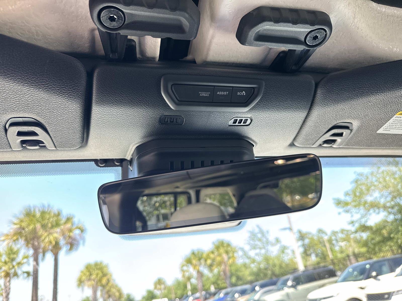 Used 2022 Jeep Wrangler Unlimited Sahara AWD/4WD image 26