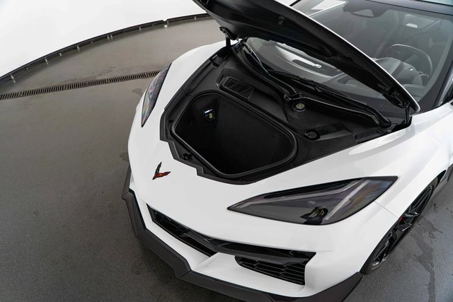 Used 2025 Chevrolet Corvette Z06 w/ Z07 Performance Package image 26