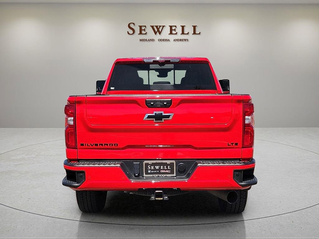 Used 2024 Chevrolet Silverado 3500 LTZ w/ LTZ Plus Package AWD/4WD image 4