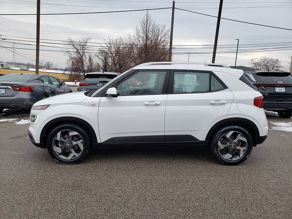 Used 2020 Hyundai Venue SEL w/ Convenience + Premium Package image 8