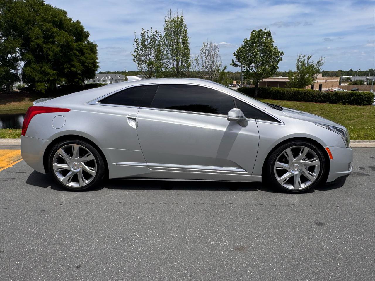 Used 2014 Cadillac ELR w/ Luxury Package FWD image 34