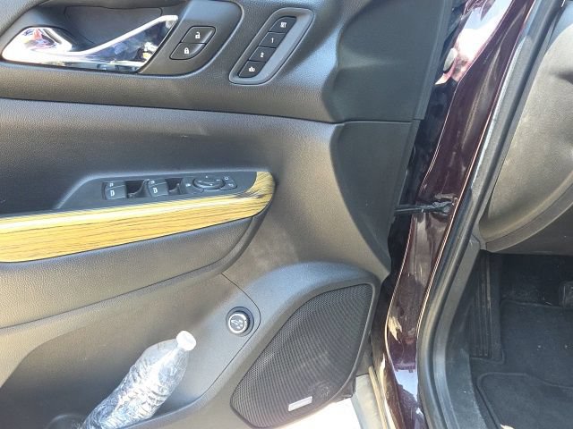 Used 2018 GMC Acadia Denali AWD/4WD image 7