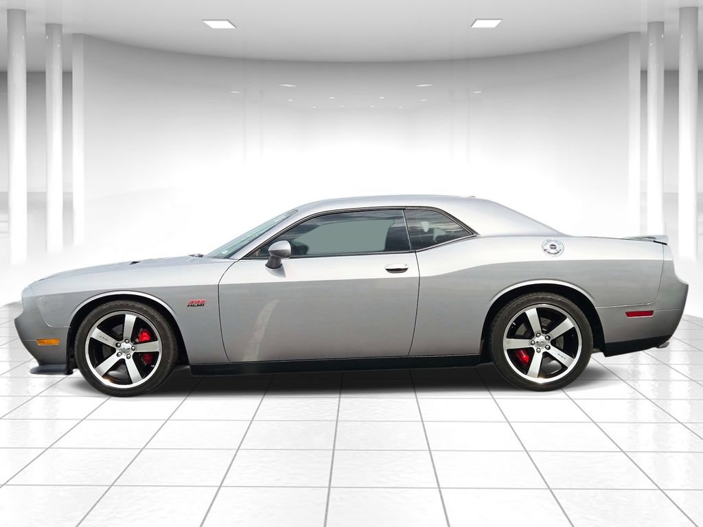 Used 2014 Dodge Challenger SRT8 w/ Harman/Kardon Audio Group RWD image 6