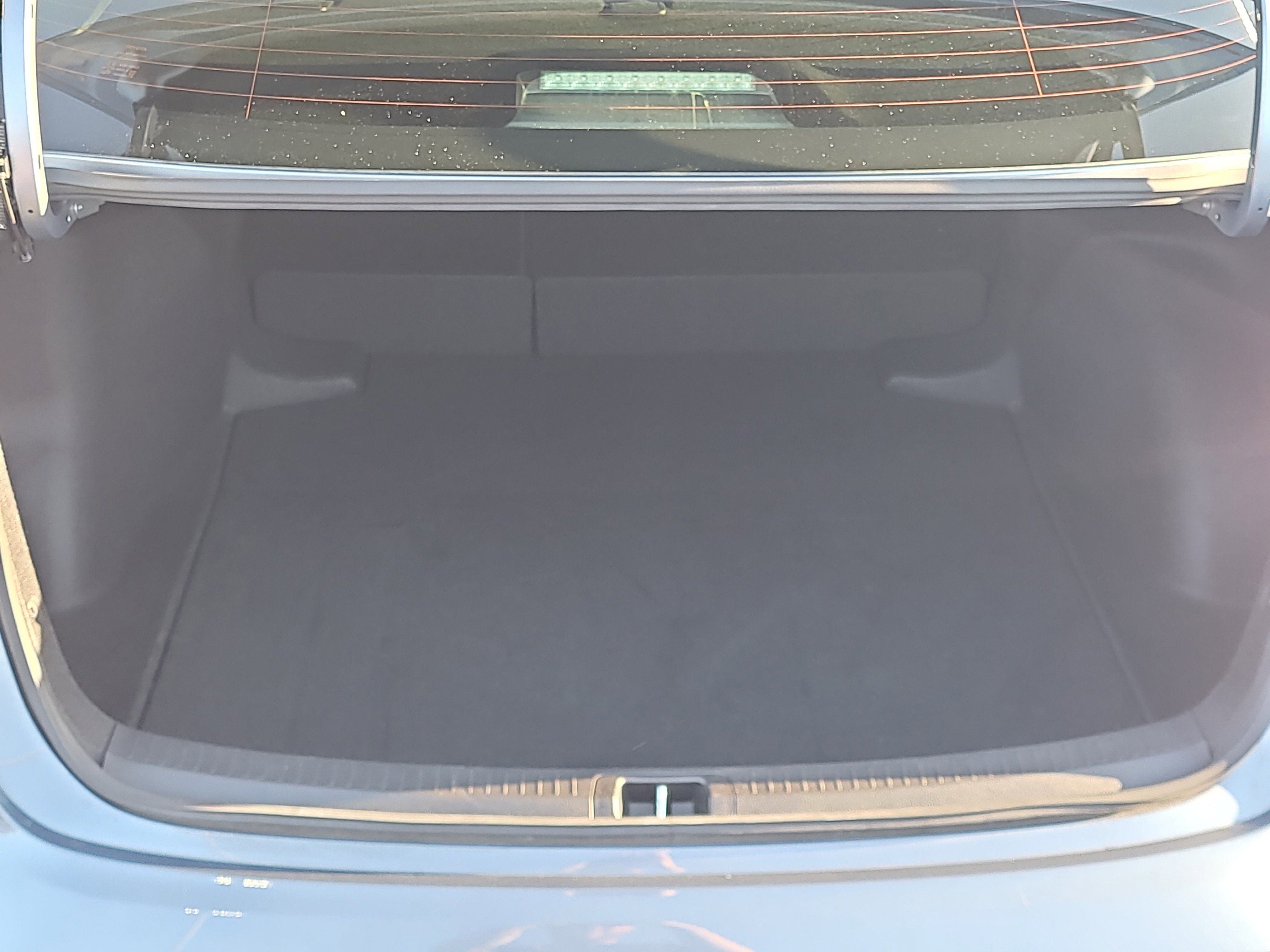 Used 2022 Toyota Corolla LE image 12