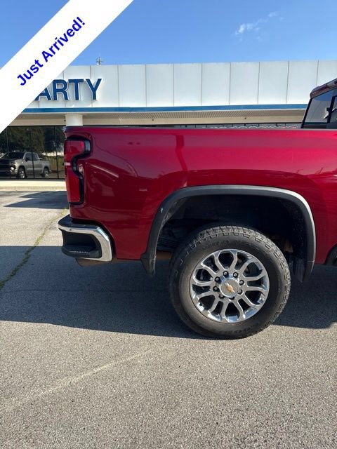 Used 2025 Chevrolet Silverado 2500 LTZ w/ LTZ Convenience Package AWD/4WD image 11