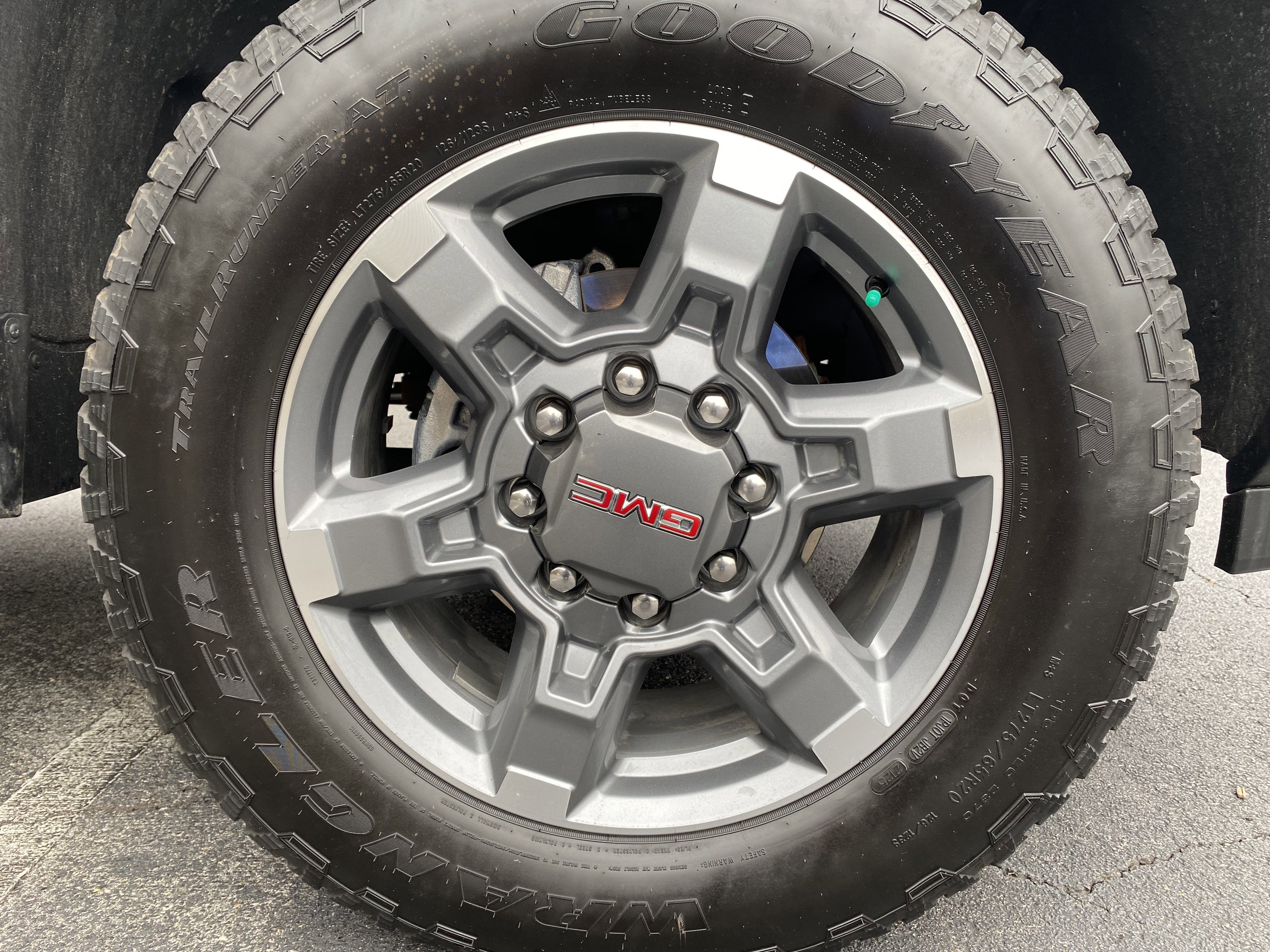 Used 2025 GMC Sierra 2500 SLT image 14