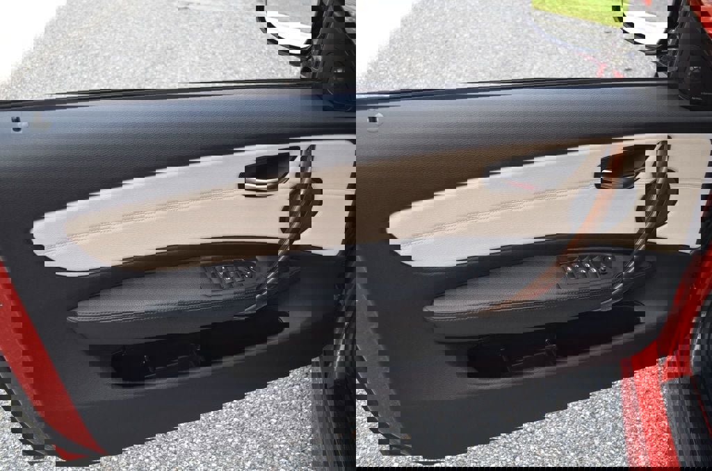 Used 2012 BMW 135i Convertible image 10