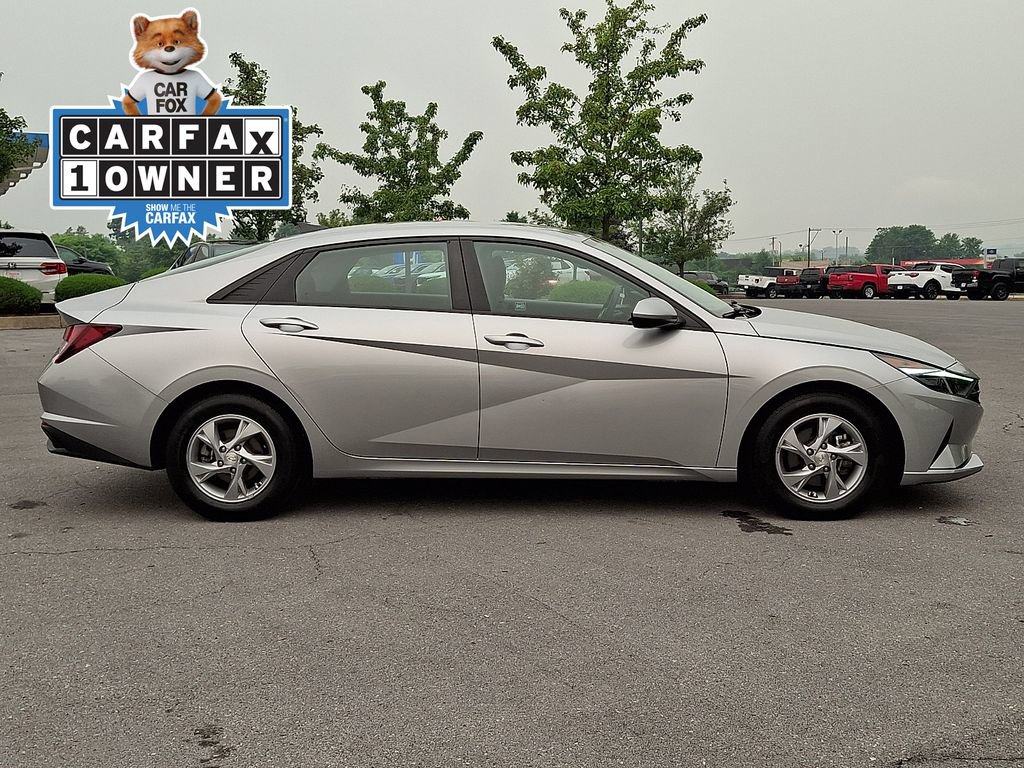 Used 2021 Hyundai Elantra SE FWD image 10