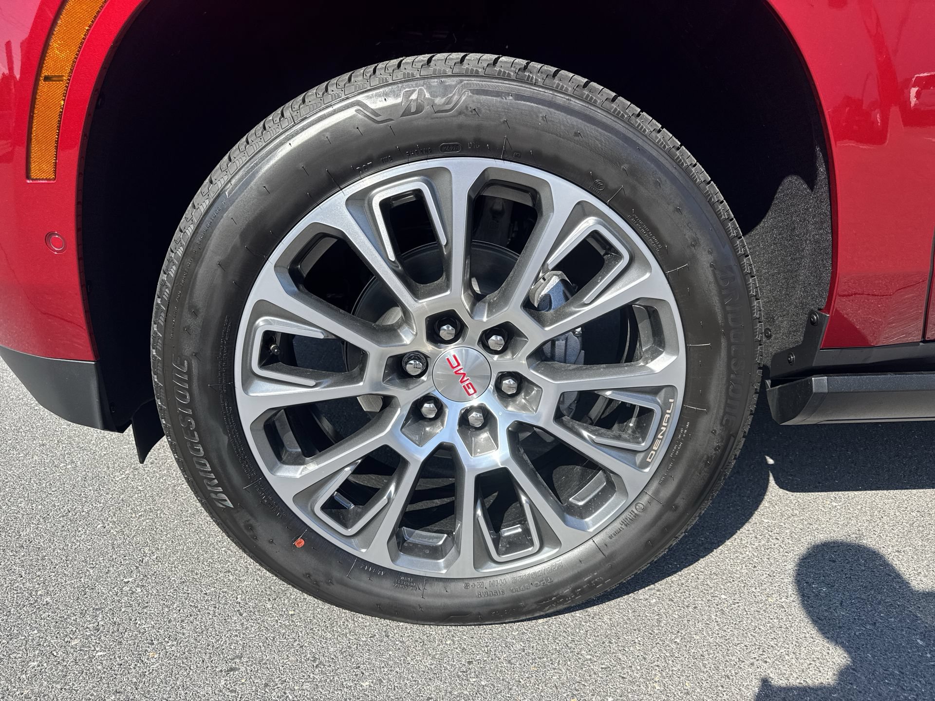 New 2026 GMC Yukon XL Denali w/ Sun & Power Step Package AWD/4WD image 19