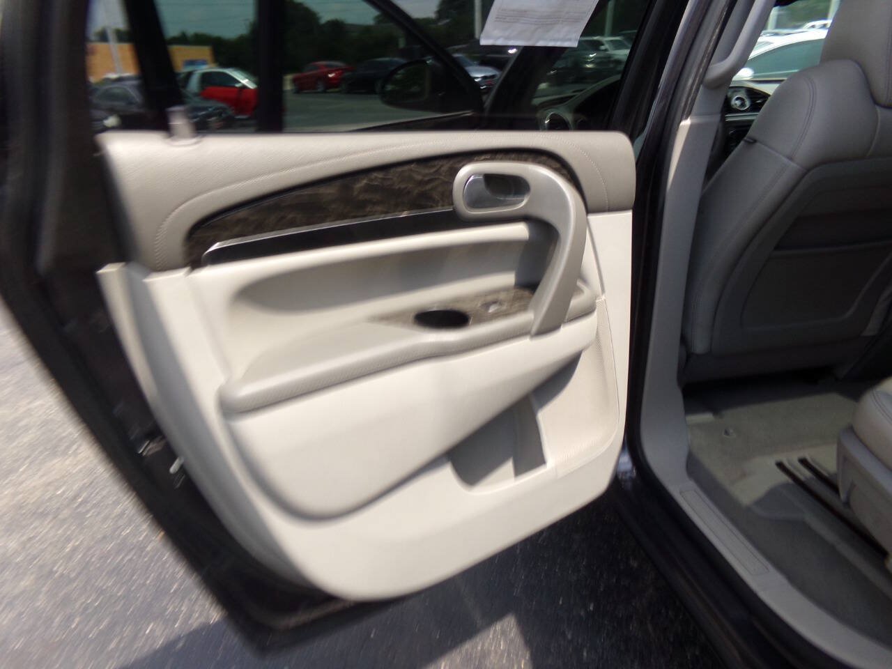 Used 2014 Buick Enclave Premium FWD image 22