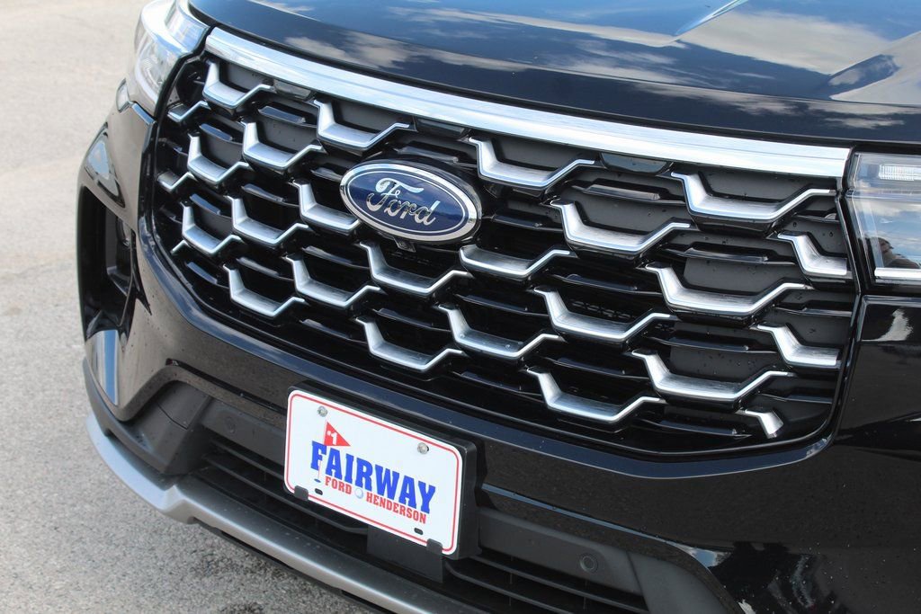 Used 2025 Ford Explorer Platinum w/ LUX Leather Package image 5