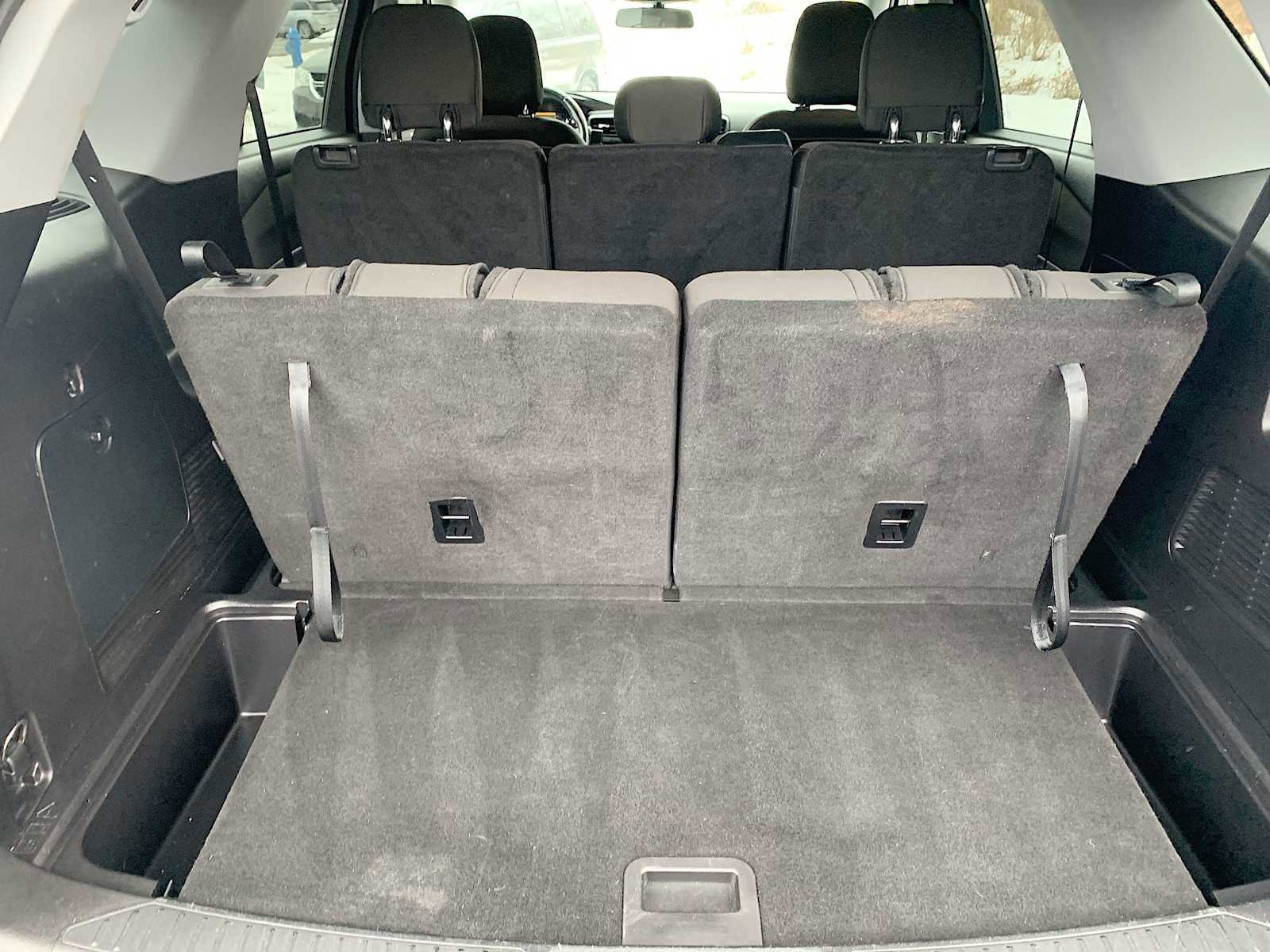 Used 2020 Ford Explorer XLT image 24