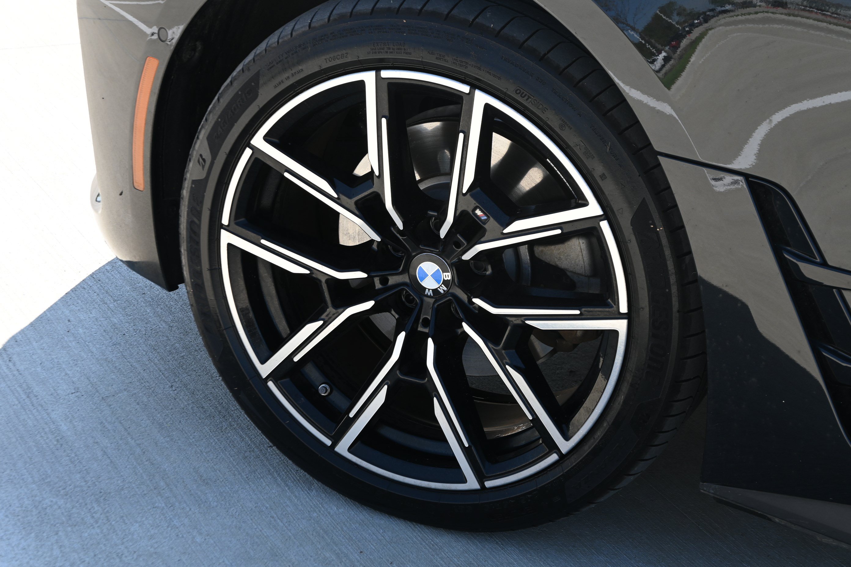 Certified 2025 BMW i4 eDrive40 RWD image 11