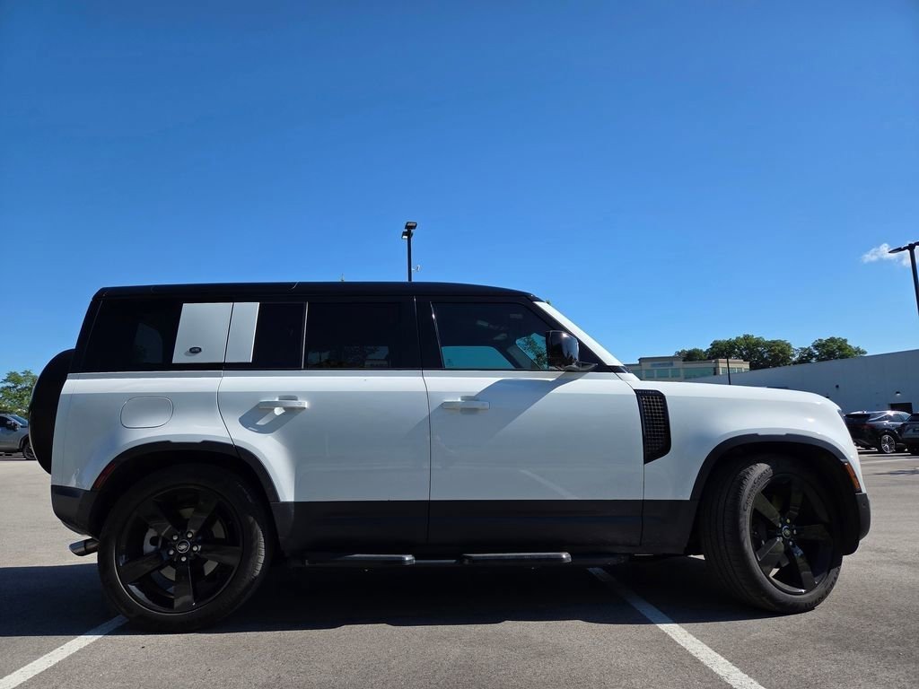 Used 2024 Land Rover Defender 110 SE AWD/4WD image 34