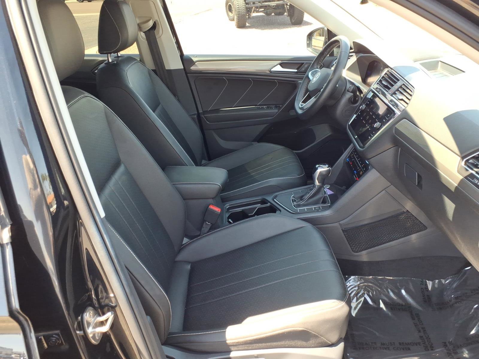 Certified 2022 Volkswagen Tiguan SE FWD image 10