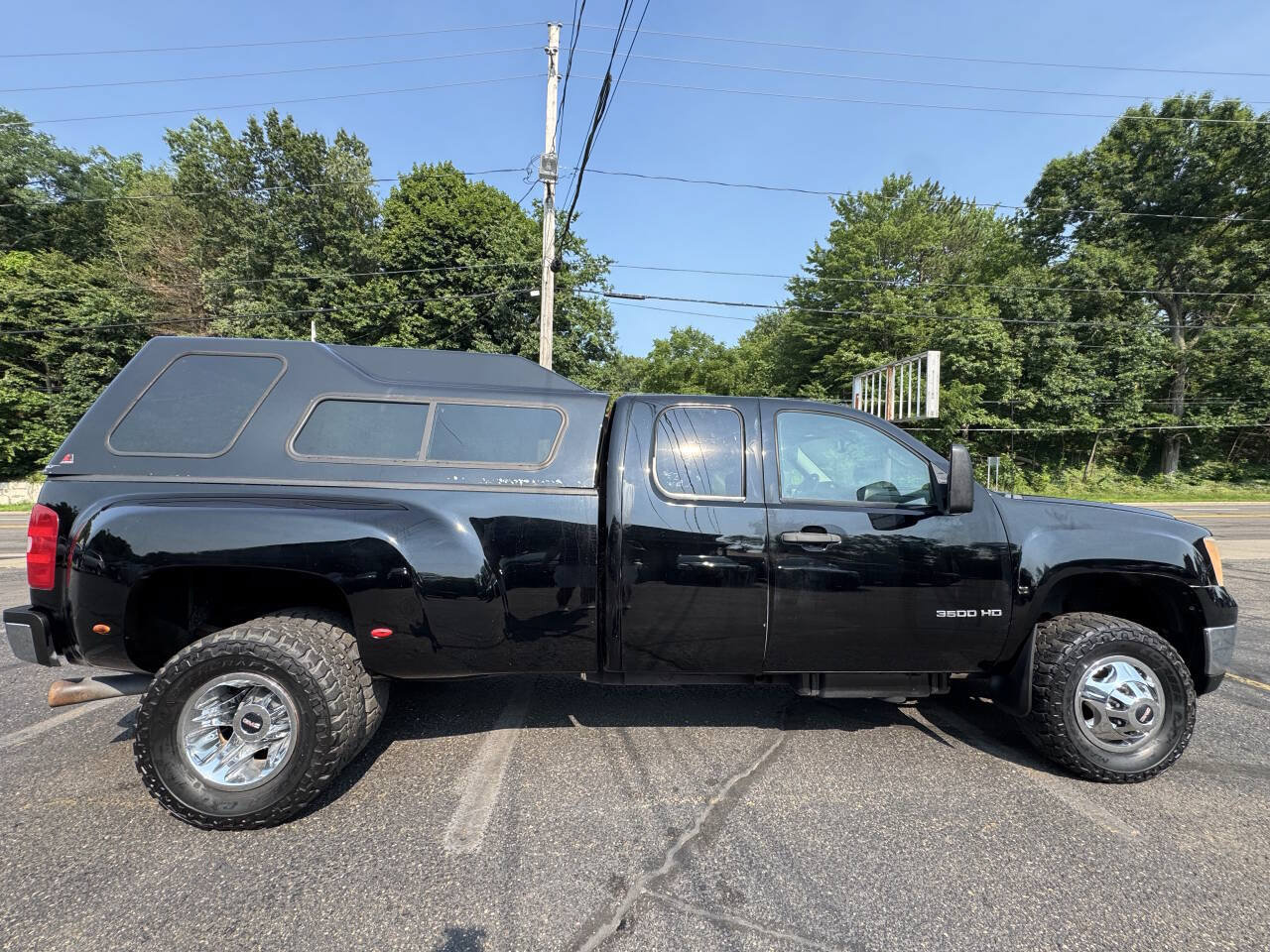 Used 2011 GMC Sierra 3500 SLE w/ SLE Preferred Package AWD/4WD image 8