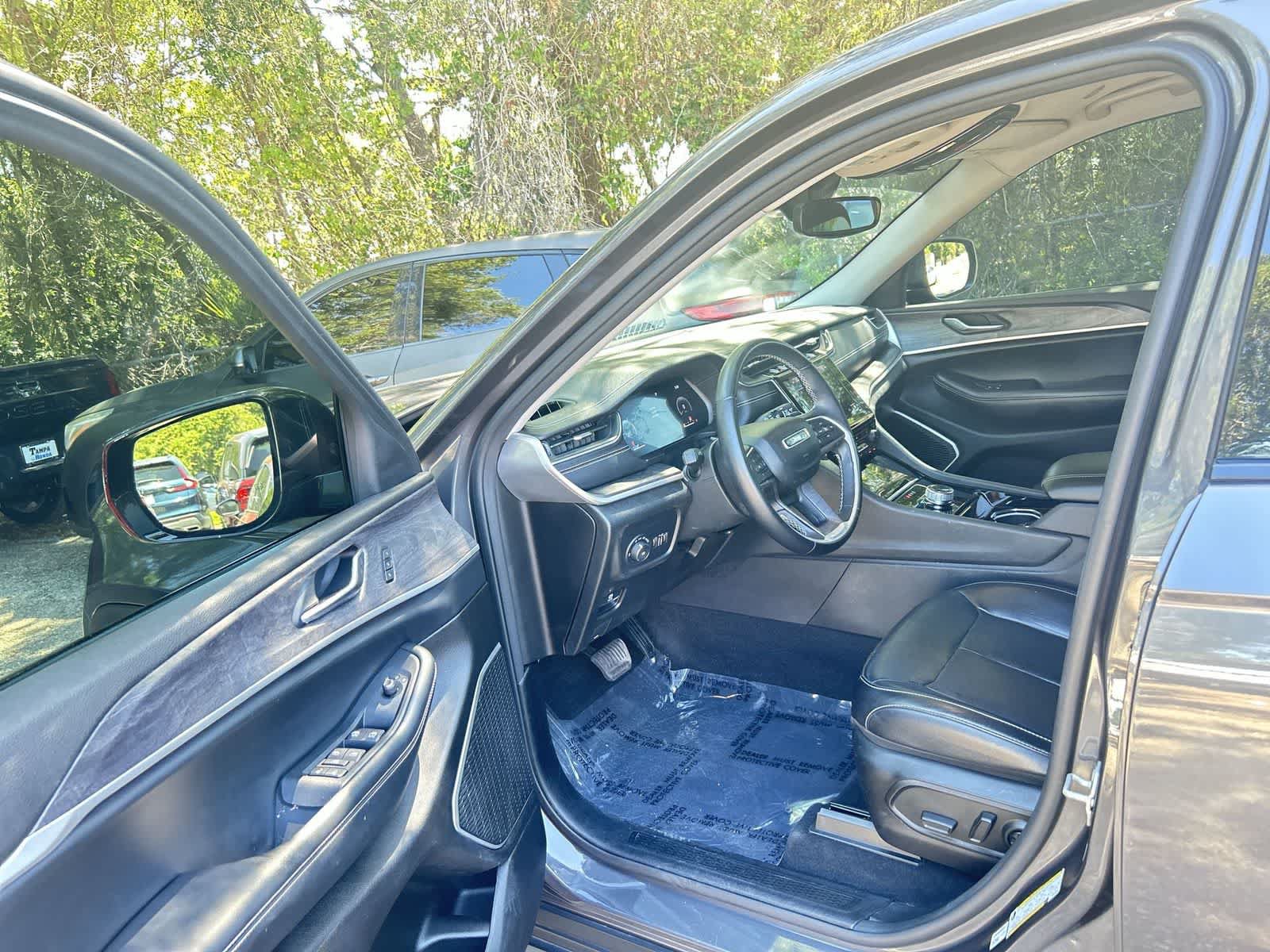 Used 2022 Jeep Grand Cherokee Limited RWD image 10