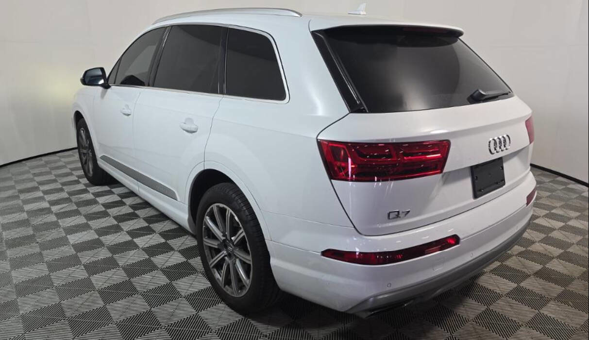 Used 2019 Audi Q7 2.0T Premium w/ Convenience Package image 5