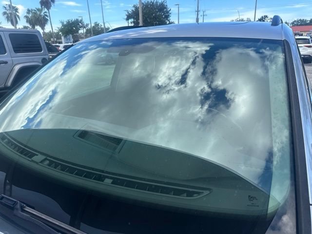 Used 2019 Volkswagen Tiguan SE w/ Panoramic Sunroof Package FWD image 9
