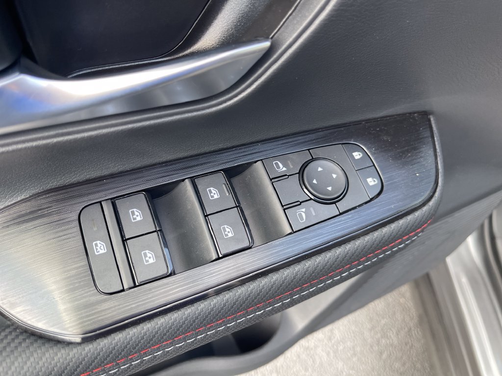 New 2027 Nissan Kicks SR w/ SR Premium Package AWD/4WD image 11