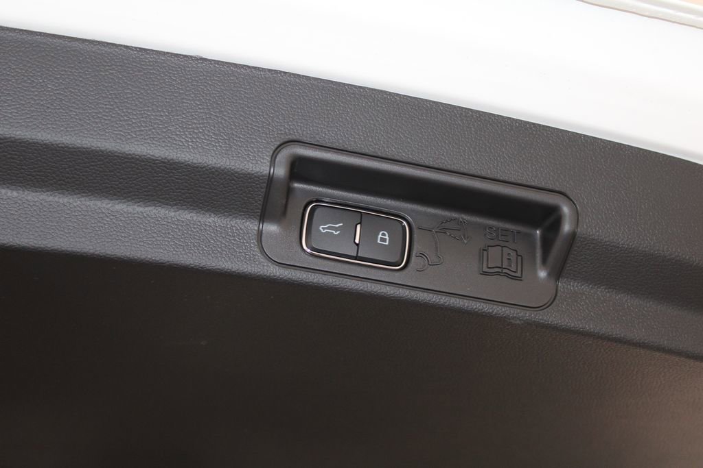 New 2026 Ford Explorer Active w/ Active Comfort Package image 18