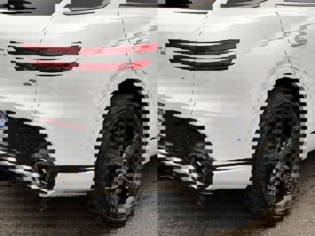 Used 2023 Genesis GV70 2.5T w/ Sport Prestige Package image 14