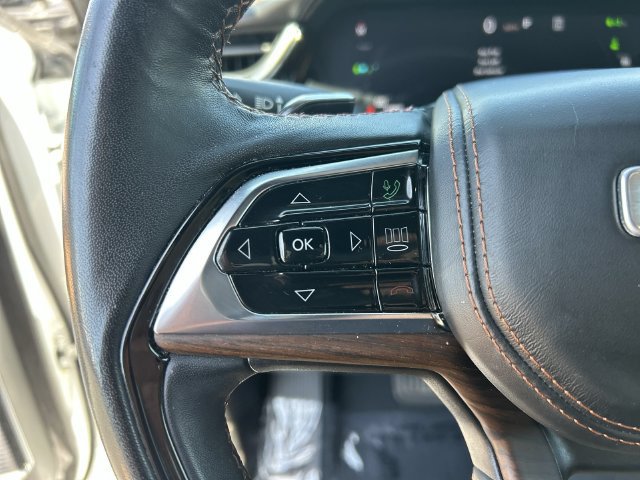 Used 2022 Jeep Grand Cherokee Summit w/ Luxury Tech Group V AWD/4WD image 23