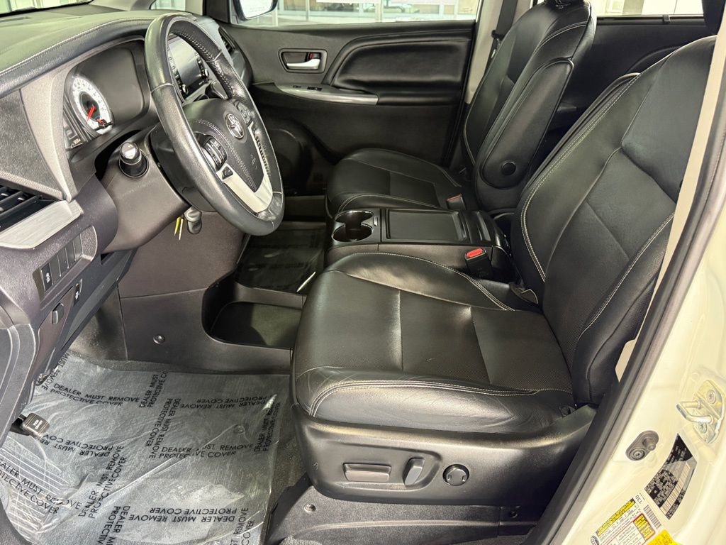 Certified 2019 Toyota Sienna SE image 21