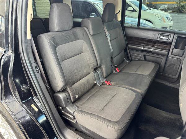 Used 2018 Ford Flex SEL w/ Class III Trailer Tow Package FWD image 16
