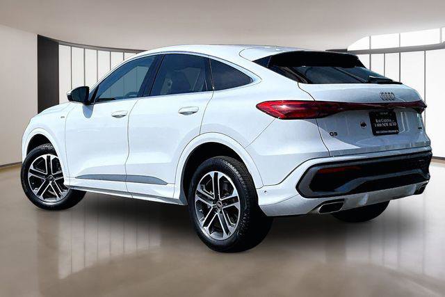 Used 2025 Audi Q5 Premium w/ Convenience Package AWD/4WD image 4