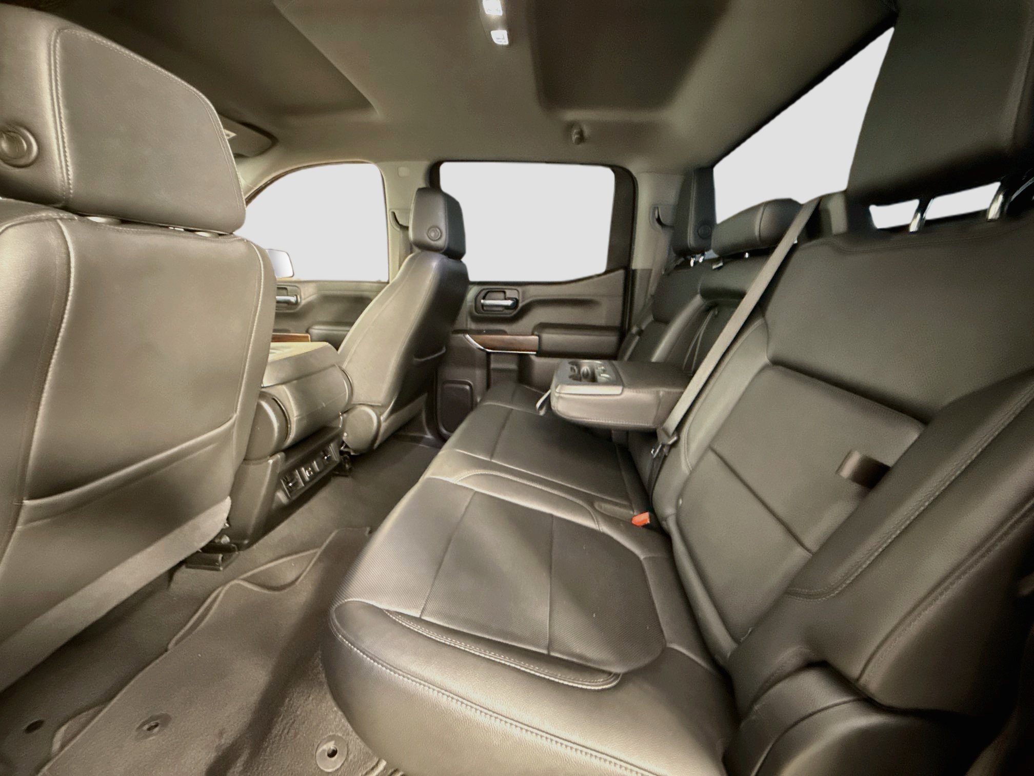 Used 2021 GMC Sierra 1500 SLT AWD/4WD image 25