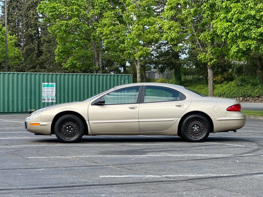 Used 2000 Chrysler Concorde LX FWD image 2