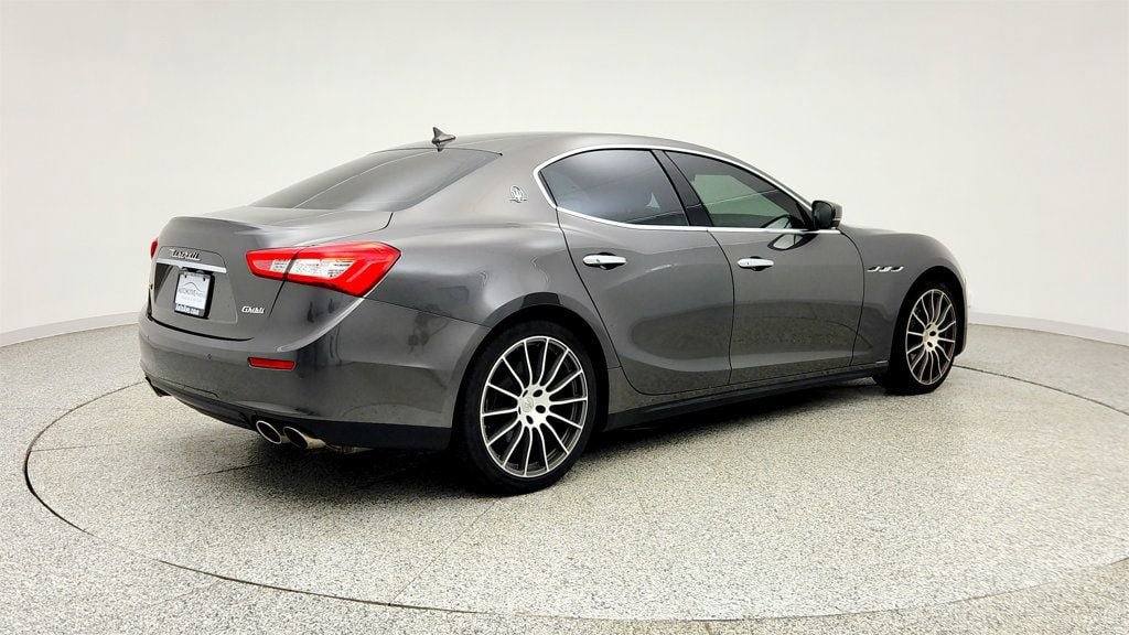 Used 2017 Maserati Ghibli RWD image 5