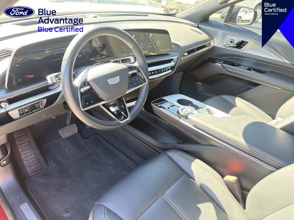 Used 2024 Cadillac Lyriq Tech RWD image 15