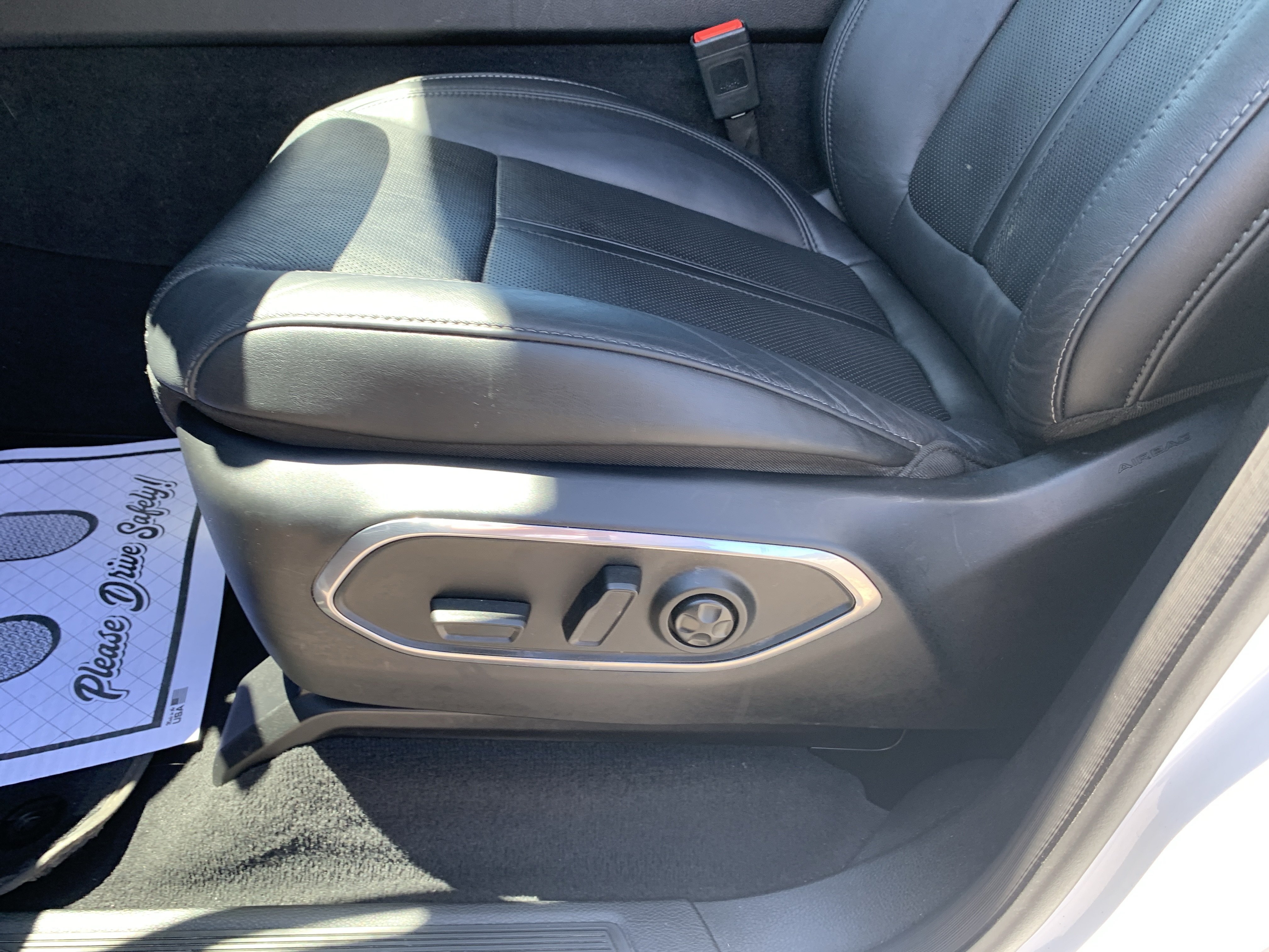 Used 2024 Jeep Wagoneer Series II AWD/4WD image 23