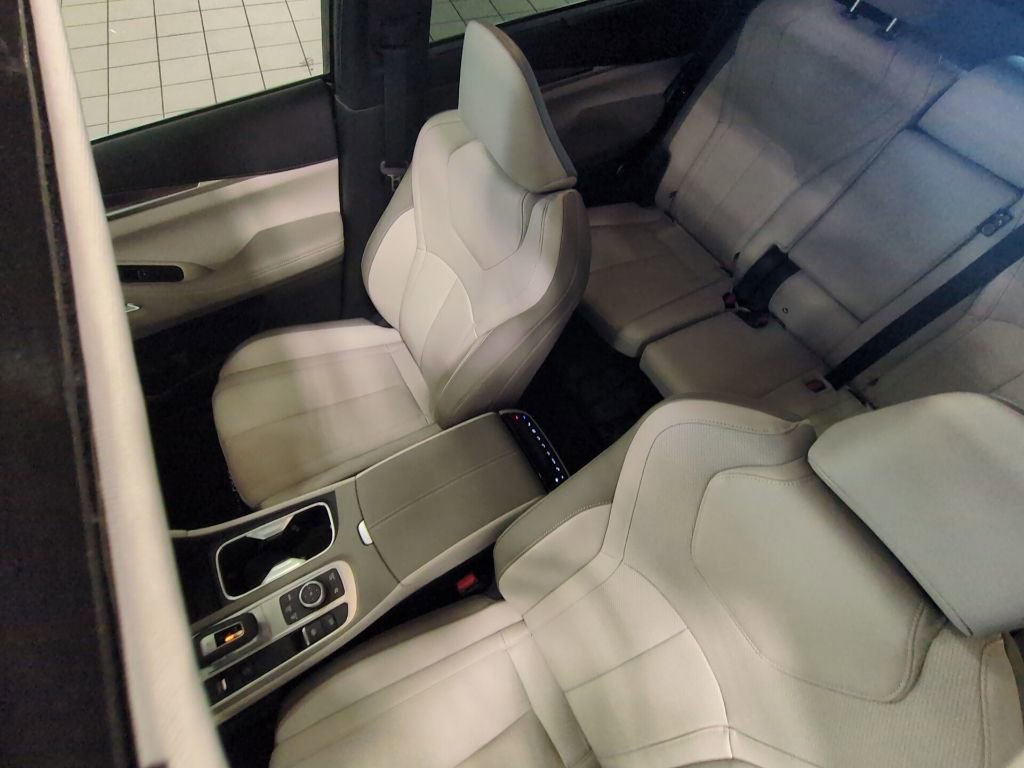 Used 2026 INFINITI QX60 Luxe w/ Cargo Package FWD image 11