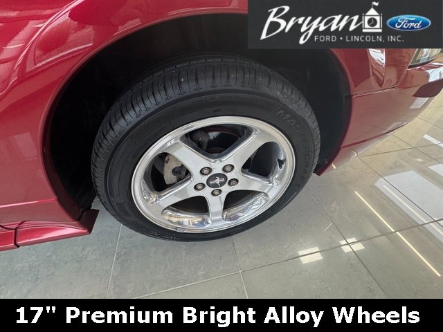 Used 2004 Ford Mustang GT image 11